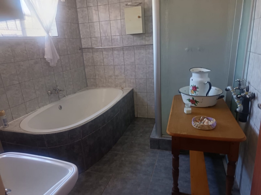 3 Bedroom Property for Sale in South Ridge Northern Cape